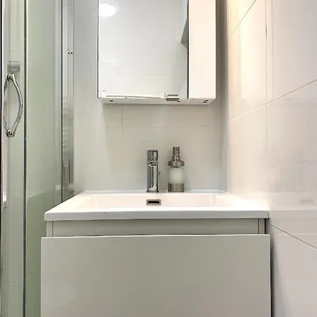 Fully Renovated 33 Sqm 1 Bedroom - Hearth Of * 파리