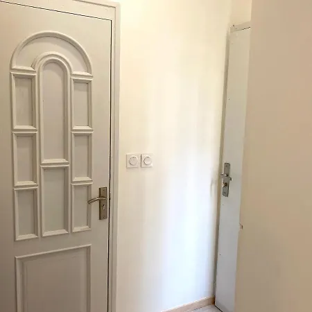 Fully Renovated 33 Sqm 1 Bedroom - Hearth Of * 파리